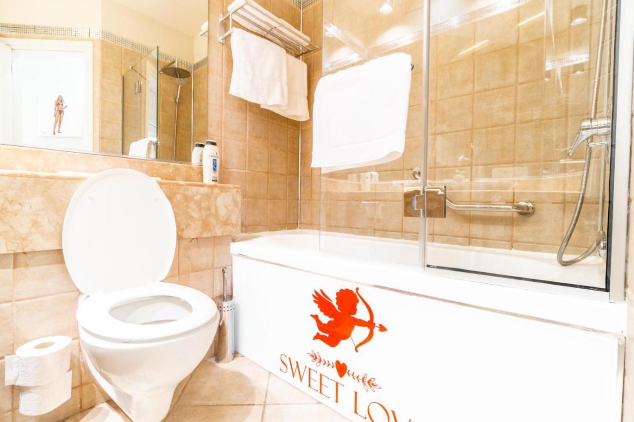 סוויטת אהבה מתוקה על הים-Sweet Love Suite On The Sea Bat Yam Bagian luar foto