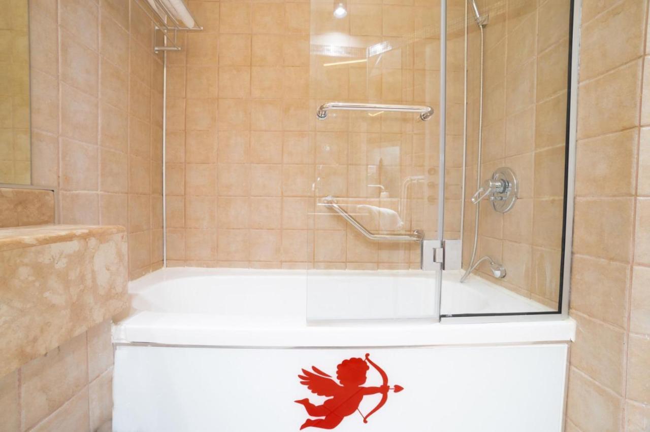 סוויטת אהבה מתוקה על הים-Sweet Love Suite On The Sea Bat Yam Bagian luar foto