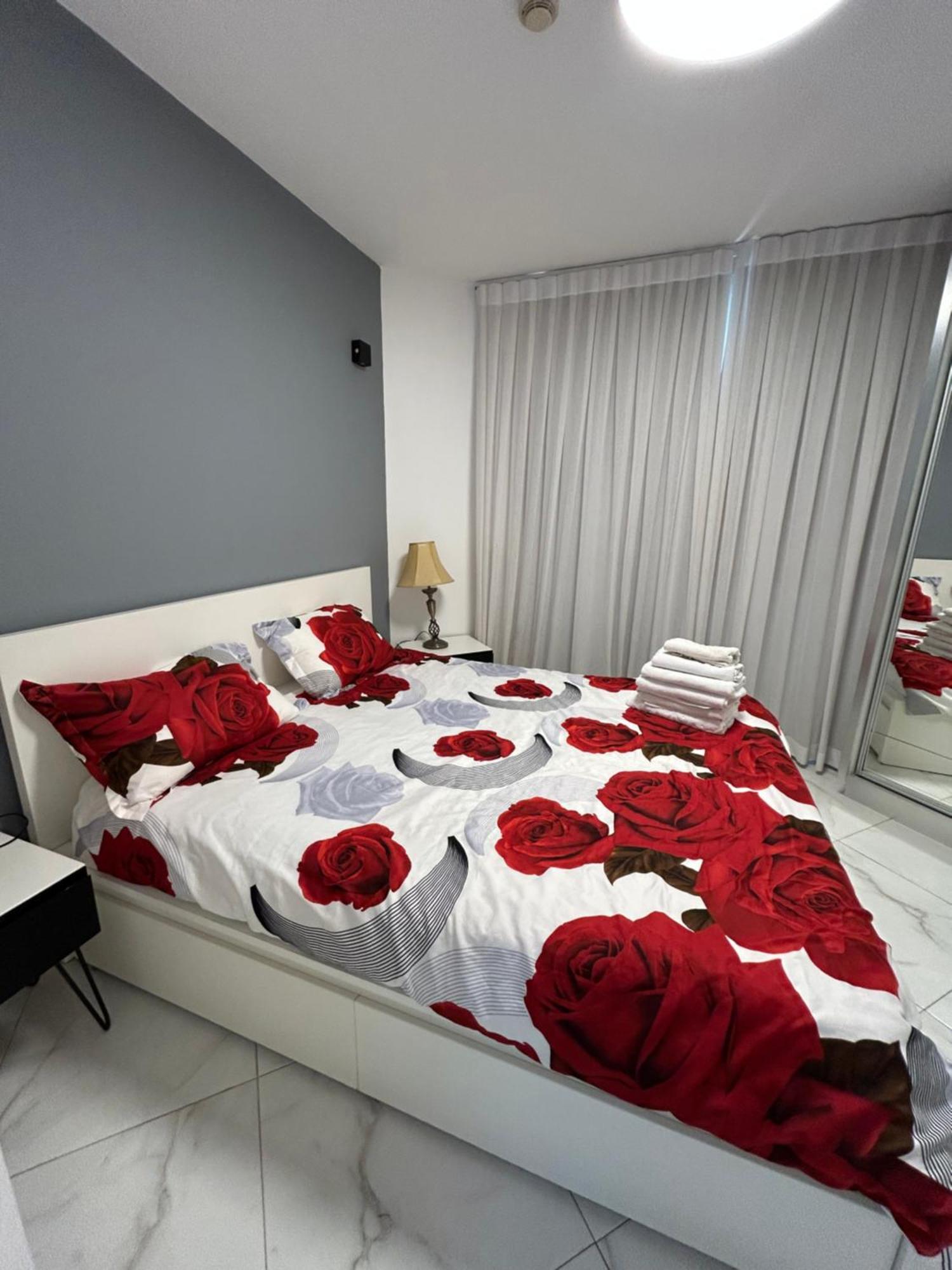 סוויטת אהבה מתוקה על הים-Sweet Love Suite On The Sea Bat Yam Bagian luar foto